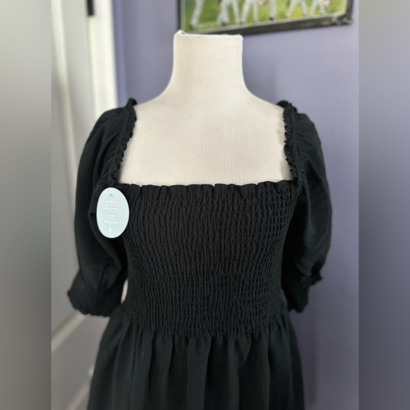 The Athena Nap dress in Black crepe - Picture 5 of 7